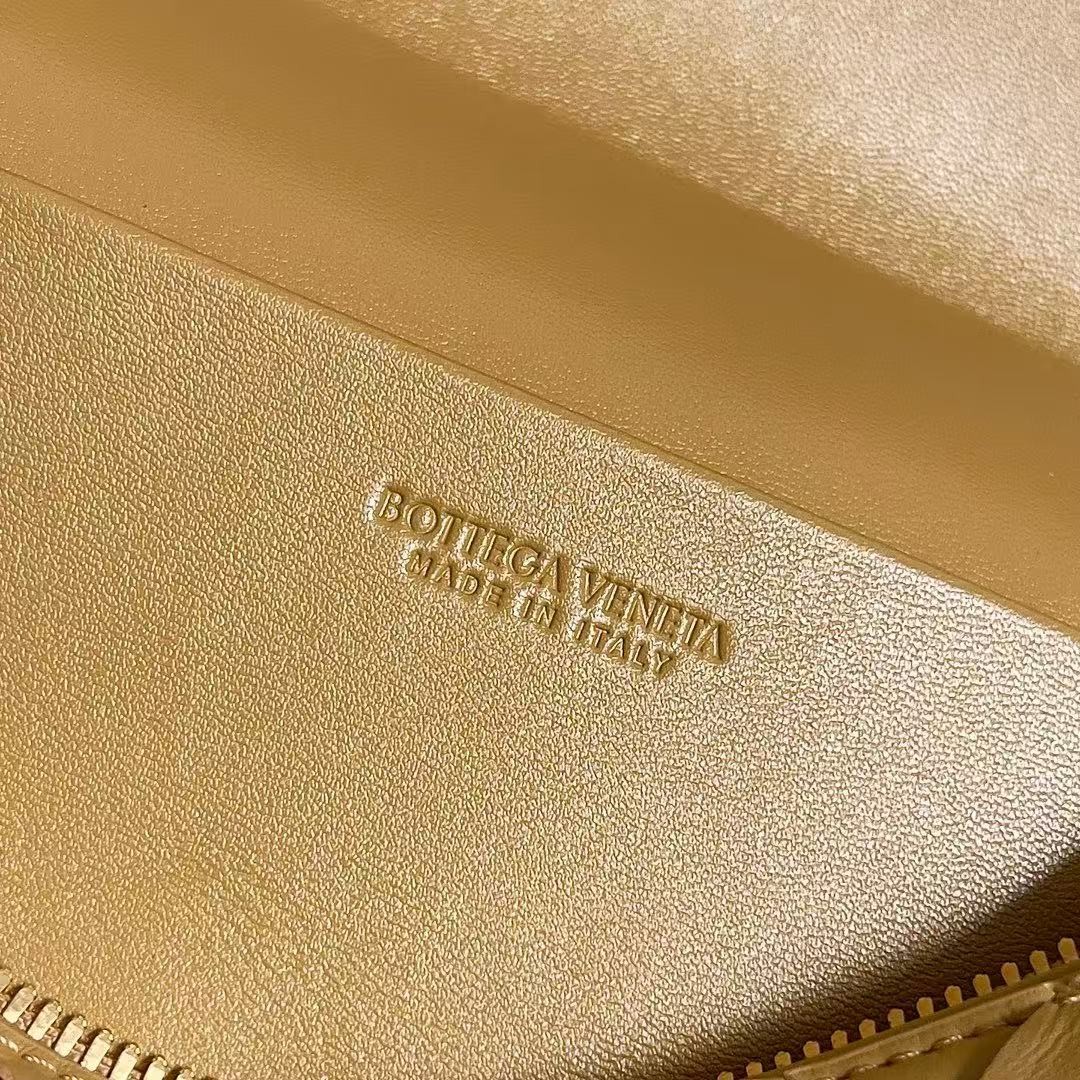 「#3854」BOTTECA VENETA uses exquisite craftsmanship intreccio weaving imported sheepskin leather Crossbody t