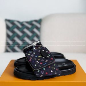 「#3388」LOUIS VUITTON x MURAKAMI Leather Flip Flops
