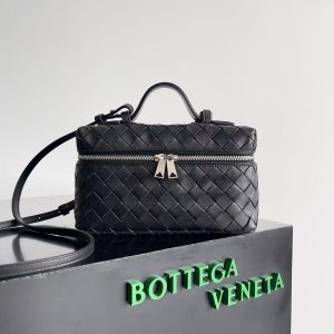「#3858」BOTTECA VENETA uses exquisite craftsmanship intreccio weaving imported sheepskin leather Crossbody t