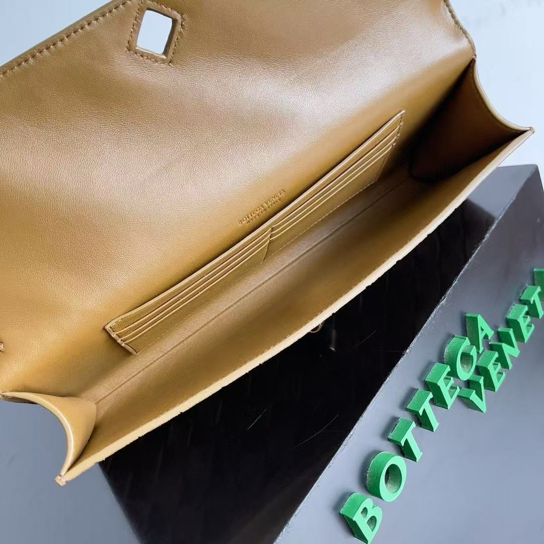 「#3842」BOTTECA VENETA uses exquisite craftsmanship intreccio woven imported sheepskin evening clutch bag Si