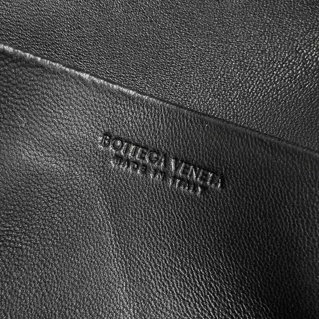「#3858」BOTTECA VENETA uses exquisite craftsmanship intreccio weaving imported sheepskin leather Crossbody t