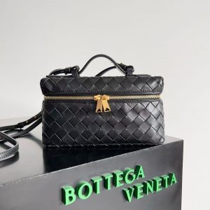 「#3860」BOTTECA VENETA uses exquisite craftsmanship intreccio weaving imported sheepskin leather Crossbody t