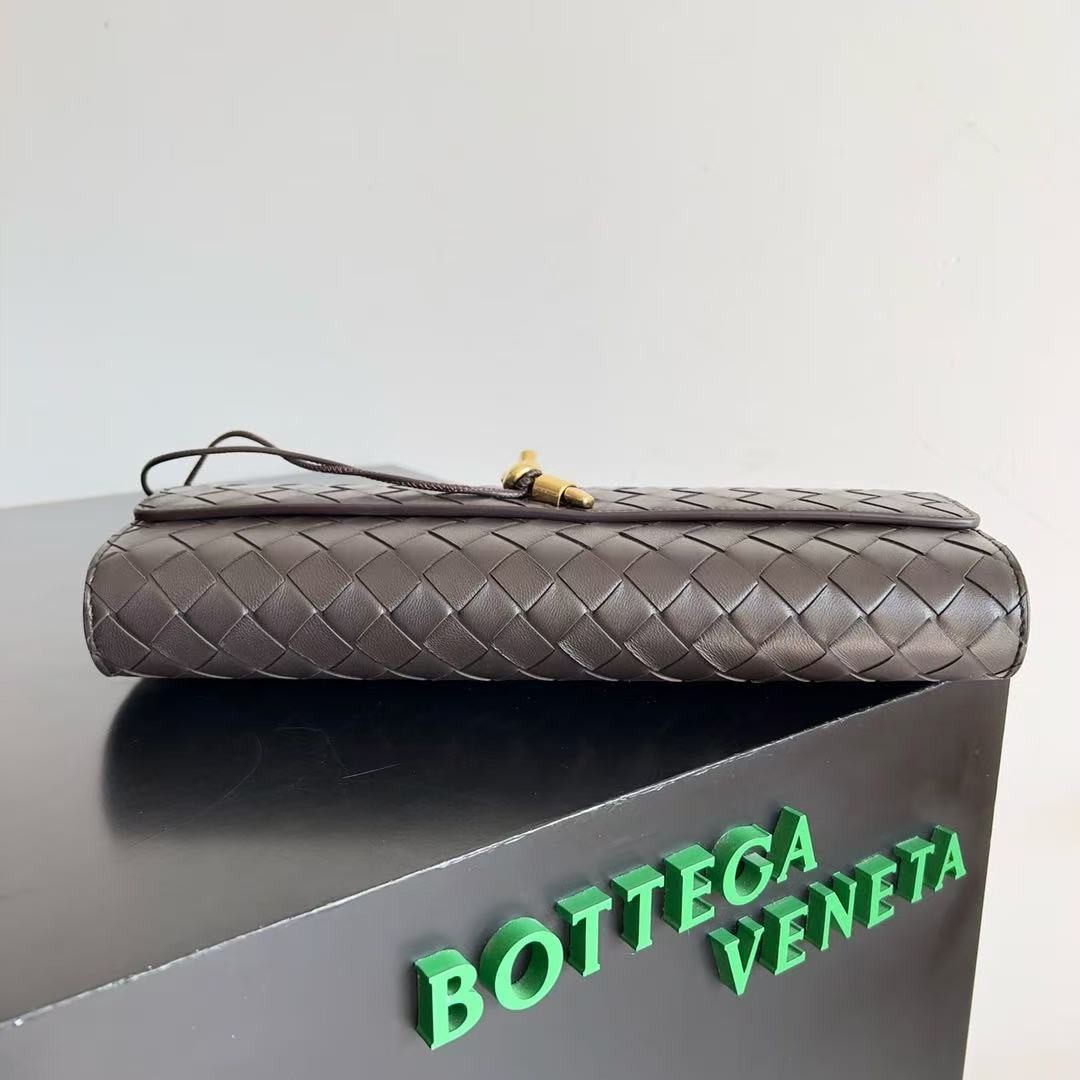 「#3847」BOTTECA VENETA uses exquisite craftsmanship intreccio woven imported sheepskin evening clutch bag Si