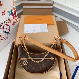 「#577」LOUIS VUITTON Loop M81098 23*13*6cm