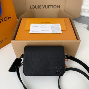 「#528」 Lovis Vuitton FLAP 17.3*12*7cm
