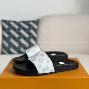 「#3946」LOUIS VUITTON SLIPPERS