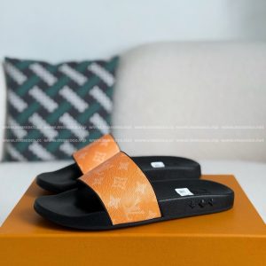「#3939」LOUIS VUITTON SLIPPERS
