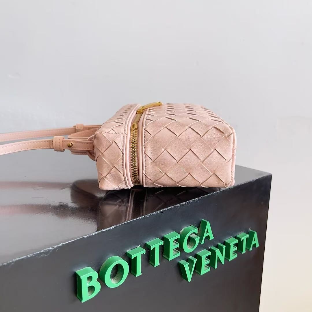 「#3864」BOTTECA VENETA uses exquisite craftsmanship intreccio weaving imported sheepskin leather Crossbody t