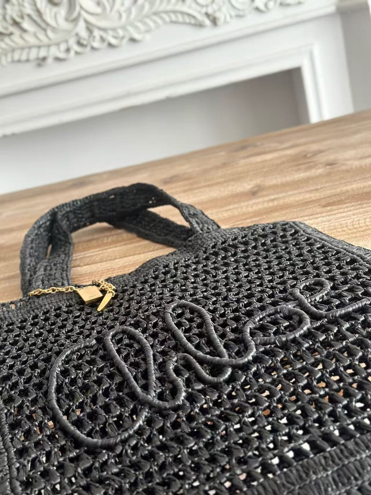 「#3658」chloe spring and summer new SUMMER BANANA dopamine color black pure handmade straw woven bag Size: 3