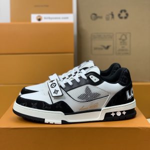「#302」LOUIS VUITTON TRAINER Sneakers