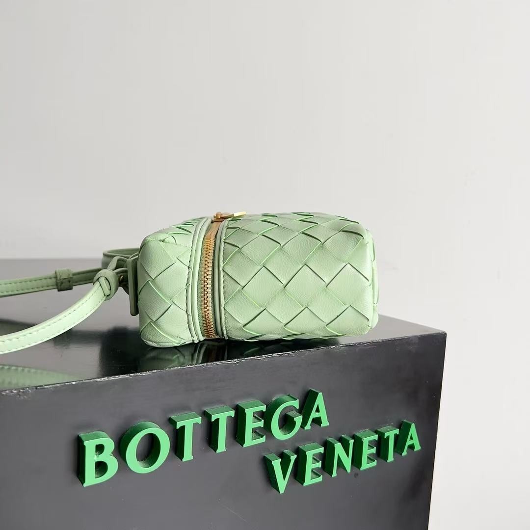 「#3855」BOTTECA VENETA uses exquisite craftsmanship intreccio weaving imported sheepskin leather Crossbody t