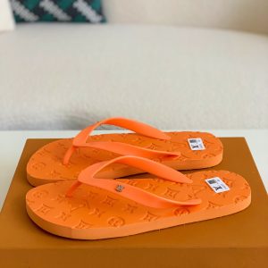 「#76」Louis Vuitton flip flops