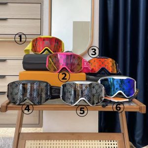 「#3021」Louis Vuitton's new ski goggles