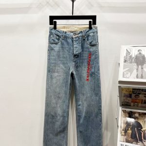 「#4683」Balenciaga mid-rise button-embroidered jeans