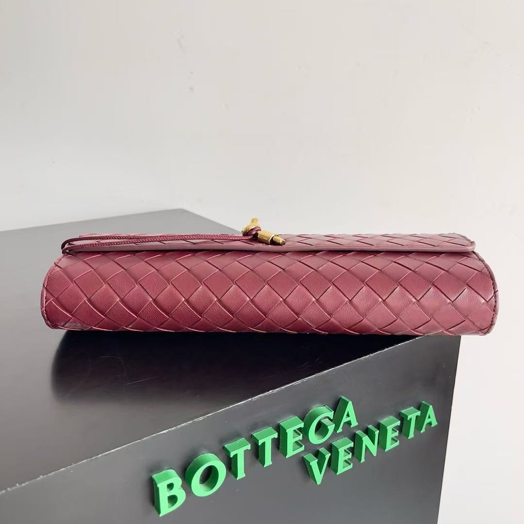 「#3845」BOTTECA VENETA uses exquisite craftsmanship intreccio woven imported sheepskin evening clutch bag Si