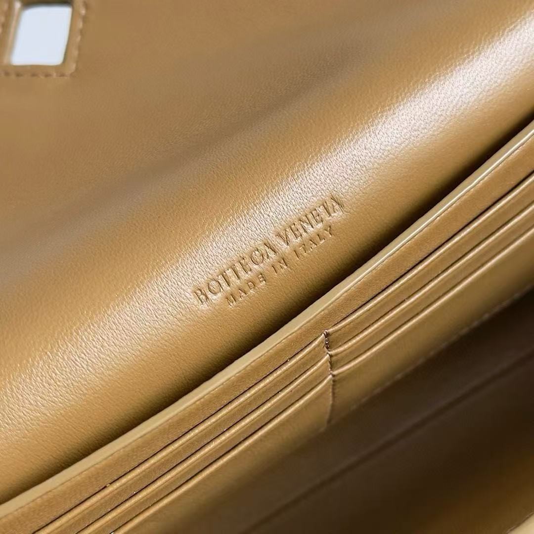「#3842」BOTTECA VENETA uses exquisite craftsmanship intreccio woven imported sheepskin evening clutch bag Si