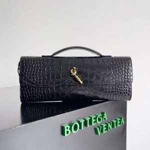 「#3840」BOTTECA VENETA uses exquisite craftsmanship intreccio embossed imported cow leather evening clutch b