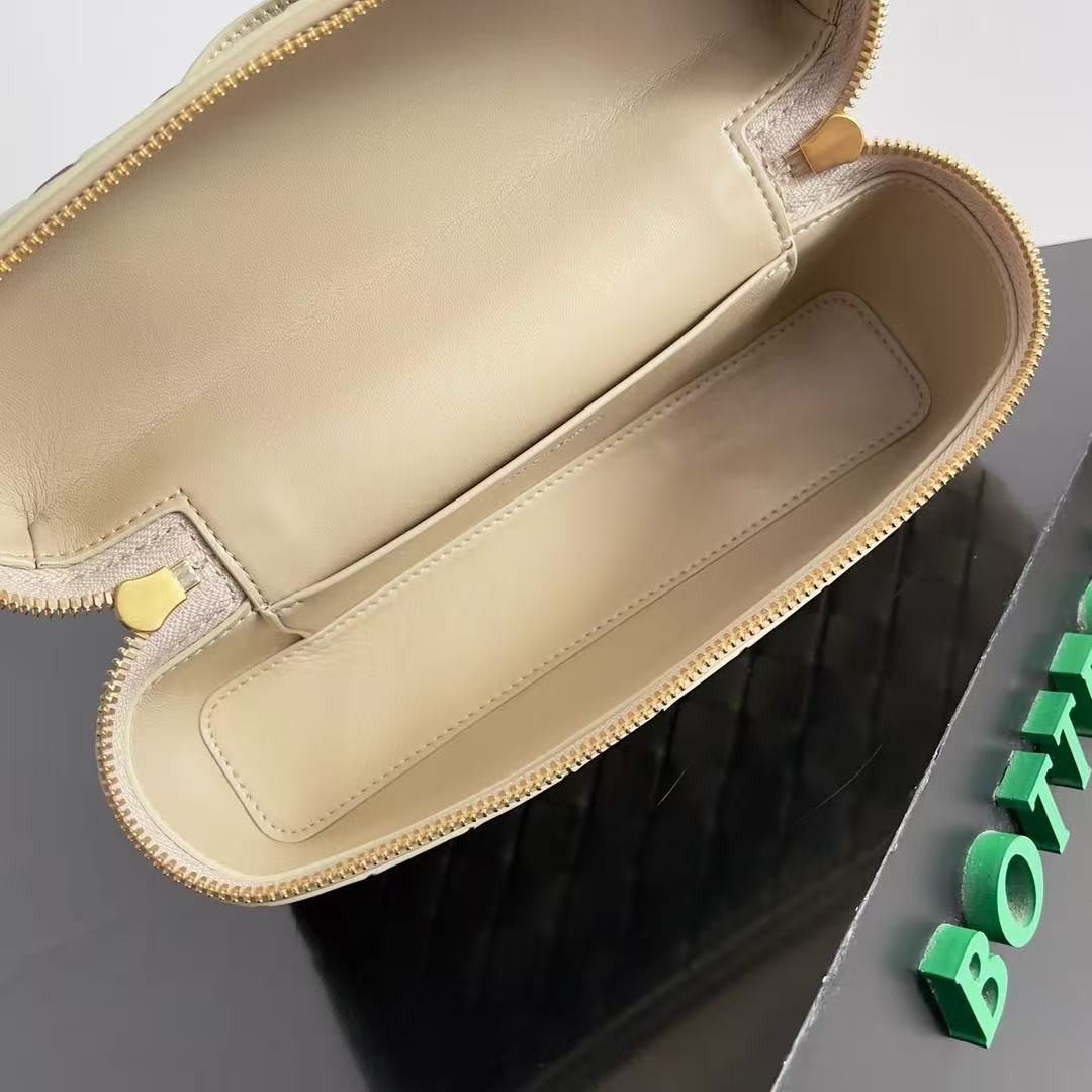「#3862」BOTTECA VENETA uses exquisite craftsmanship intreccio weaving imported sheepskin leather Crossbody t