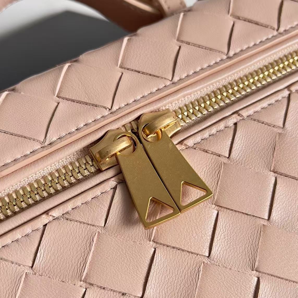 「#3857」BOTTECA VENETA uses exquisite craftsmanship intreccio weaving imported sheepskin leather Crossbody t