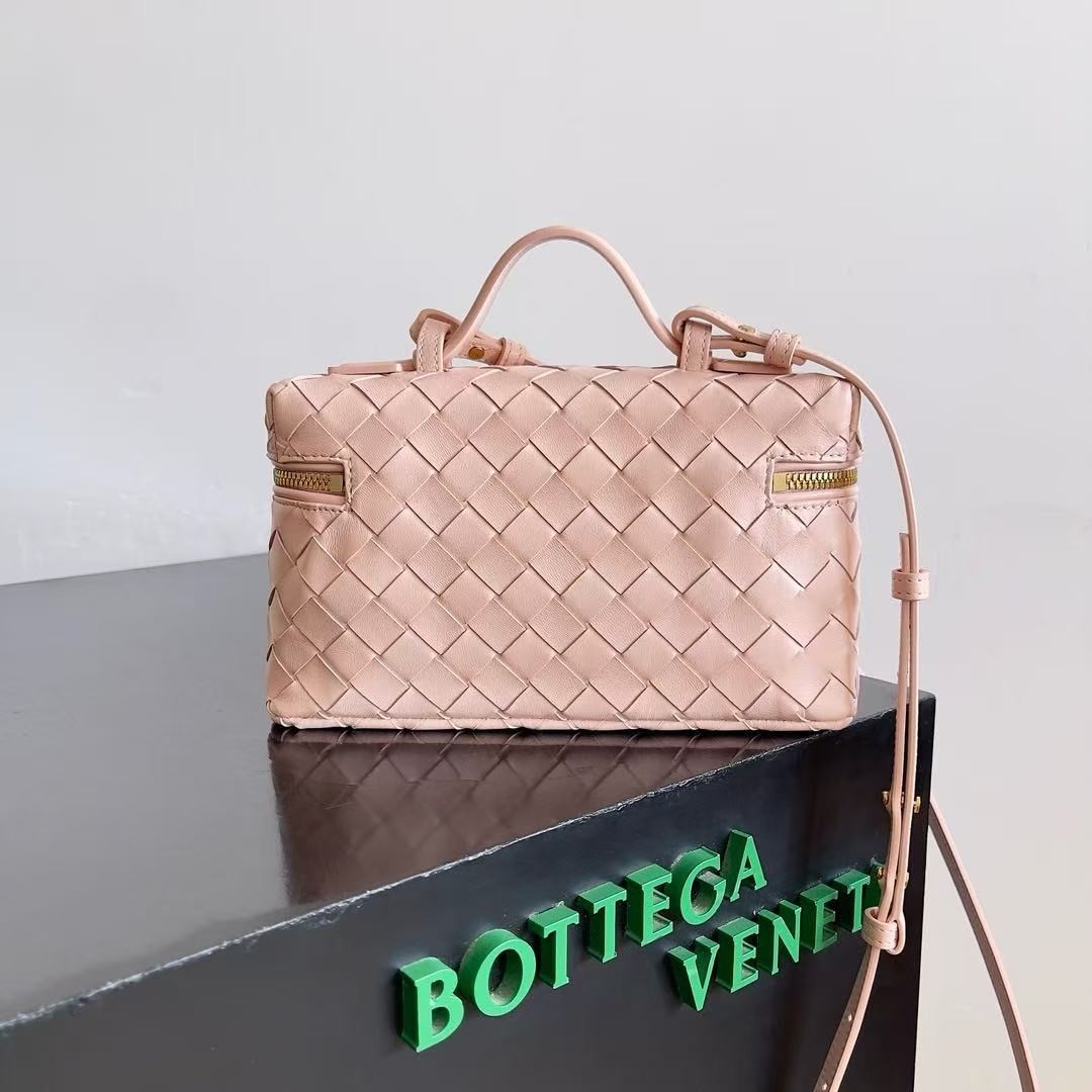 「#3864」BOTTECA VENETA uses exquisite craftsmanship intreccio weaving imported sheepskin leather Crossbody t