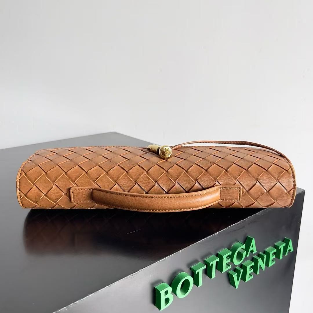 「#3843」BOTTECA VENETA uses exquisite craftsmanship intreccio woven imported sheepskin evening clutch bag Si