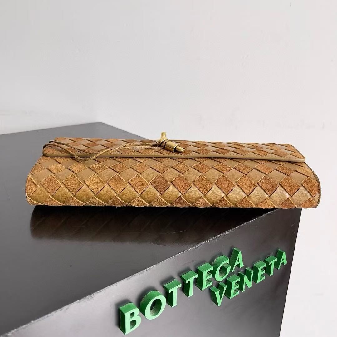 「#3842」BOTTECA VENETA uses exquisite craftsmanship intreccio woven imported sheepskin evening clutch bag Si