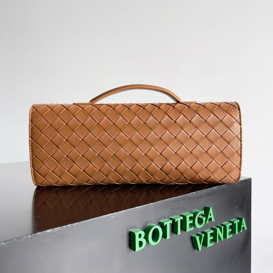 「#3843」BOTTECA VENETA uses exquisite craftsmanship intreccio woven imported sheepskin evening clutch bag Si