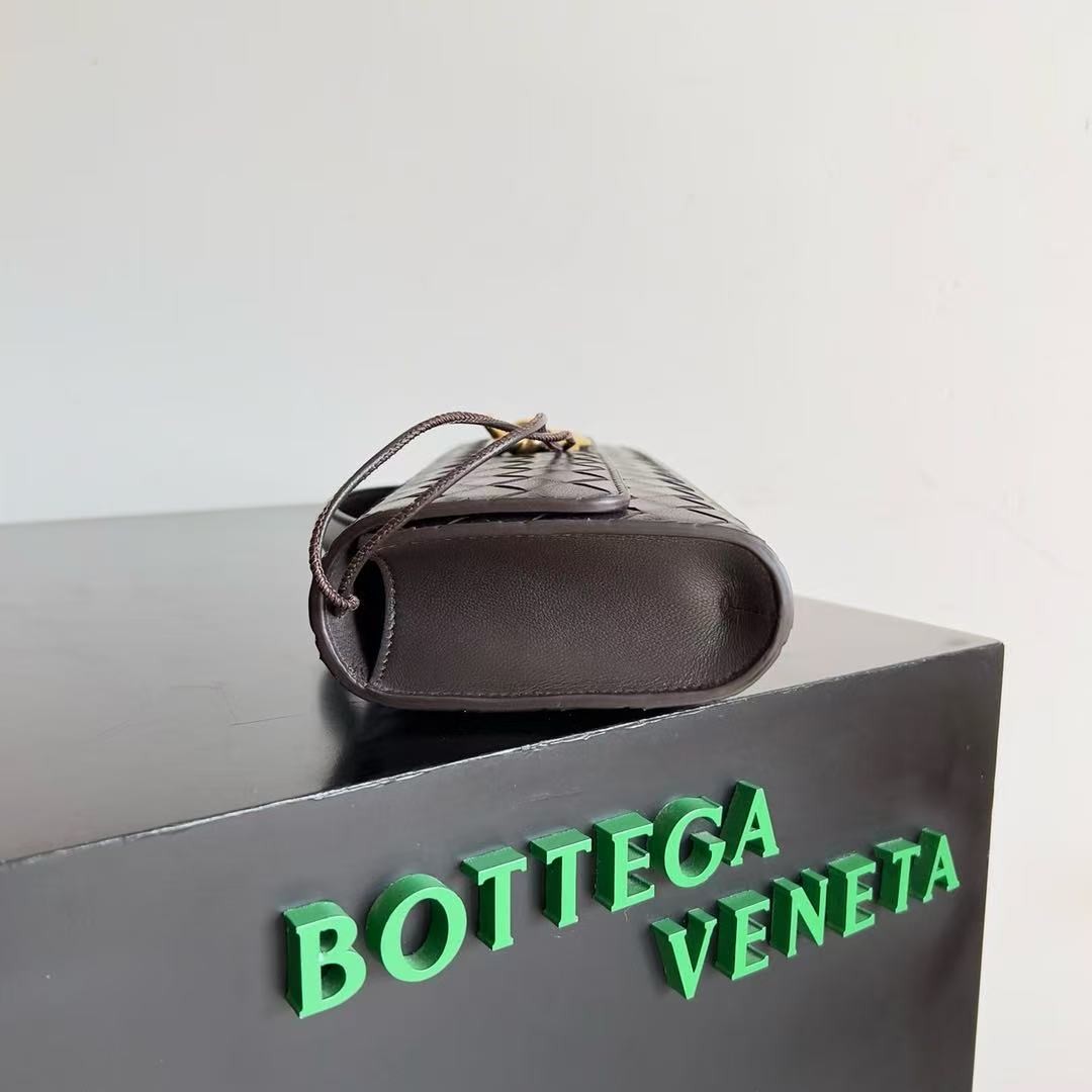 「#3847」BOTTECA VENETA uses exquisite craftsmanship intreccio woven imported sheepskin evening clutch bag Si