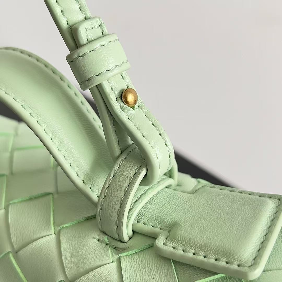 「#3855」BOTTECA VENETA uses exquisite craftsmanship intreccio weaving imported sheepskin leather Crossbody t