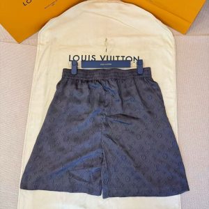 「#4476」LOUIS VUITTON Letter print silk dark pattern shorts
