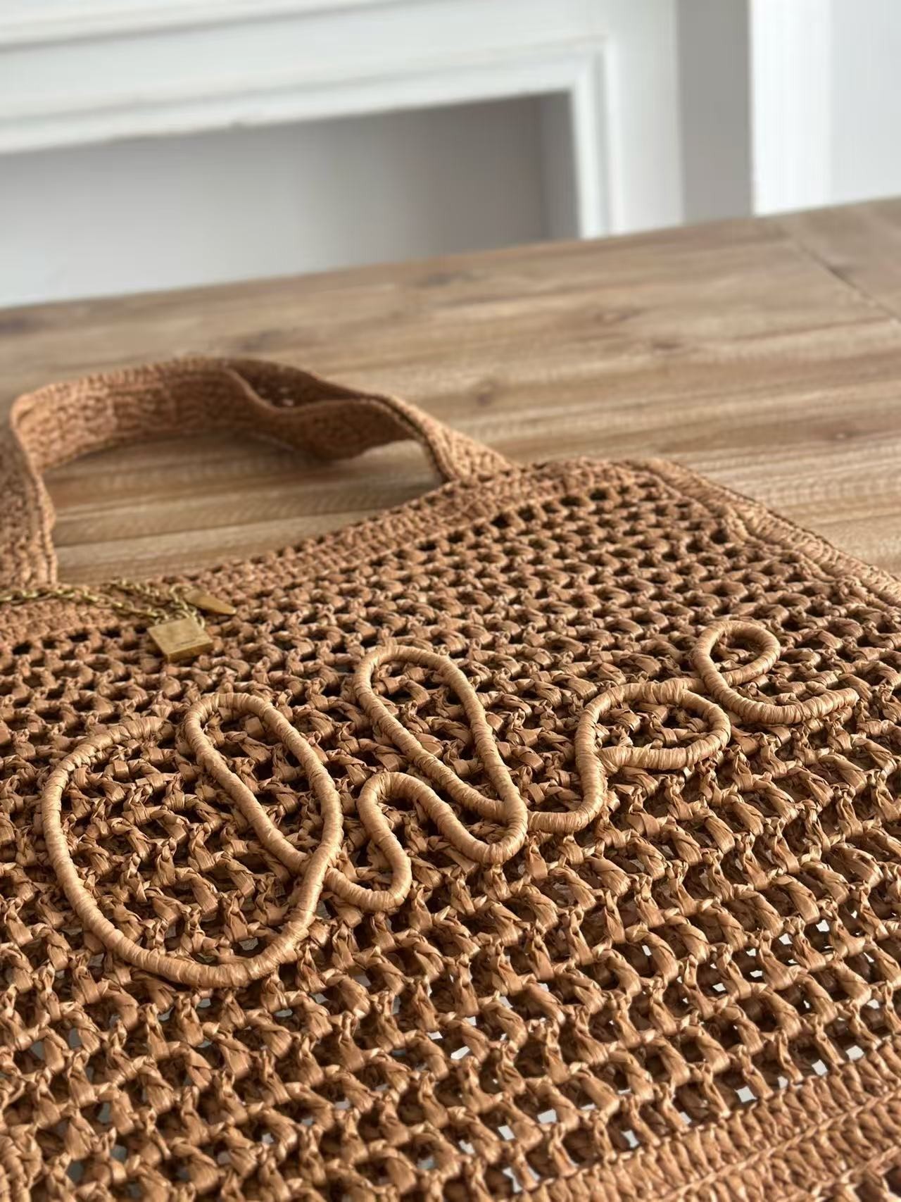 「#3655」chloe spring and summer new SUMMER BANANA dopamine color brown pure handmade straw woven bag Size: 3