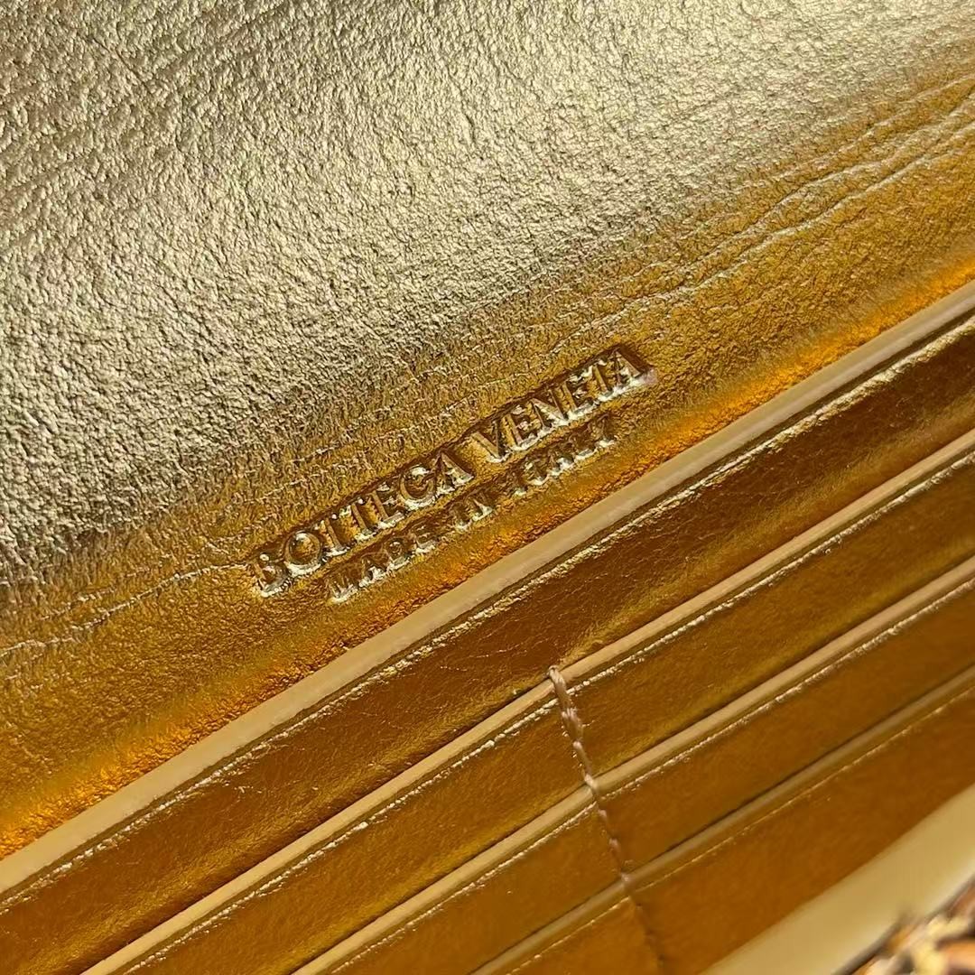 「#3851」BOTTECA VENETA uses exquisite craftsmanship intreccio weaving imported lacquered cowhide leather eve