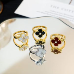 「#3028」Van Cleef & Arpels four-leaf clover ring