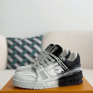 「#2733」 LOUIS VUITTON TRAINER SNEAKERS