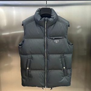 「#2368」Prada white goose down vest